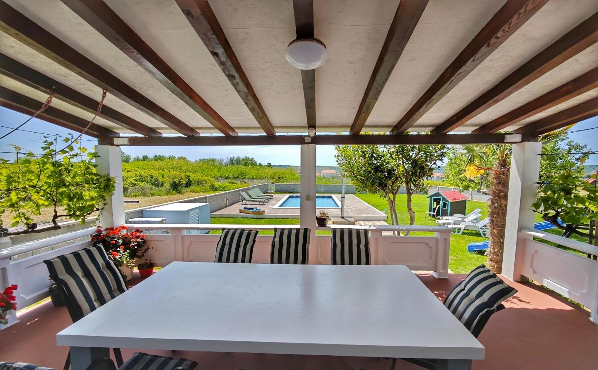 House Rose With Garden And Pool Villa Ljubac  Exterior photo