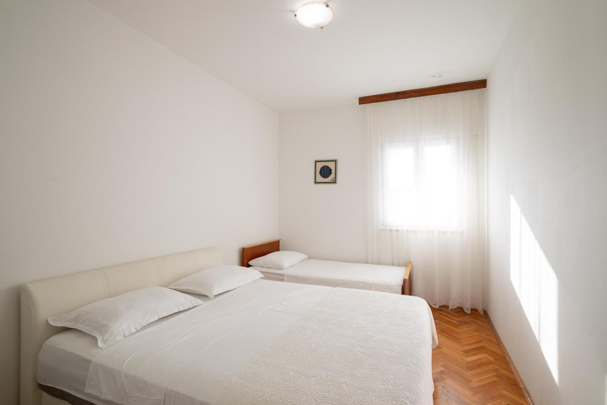 House Rose With Garden And Pool Villa Ljubac  Exterior photo
