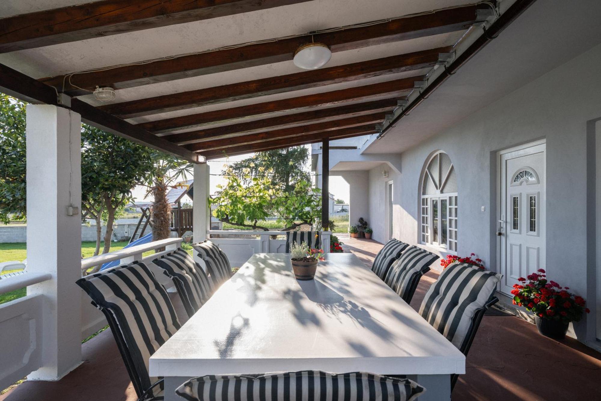 House Rose With Garden And Pool Villa Ljubac  Exterior photo